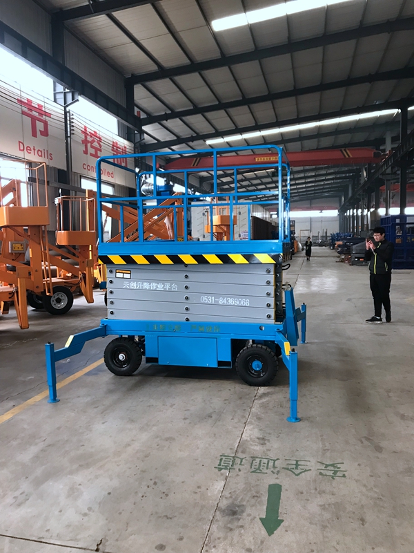 液壓升降（jiàng）機如何除鏽？